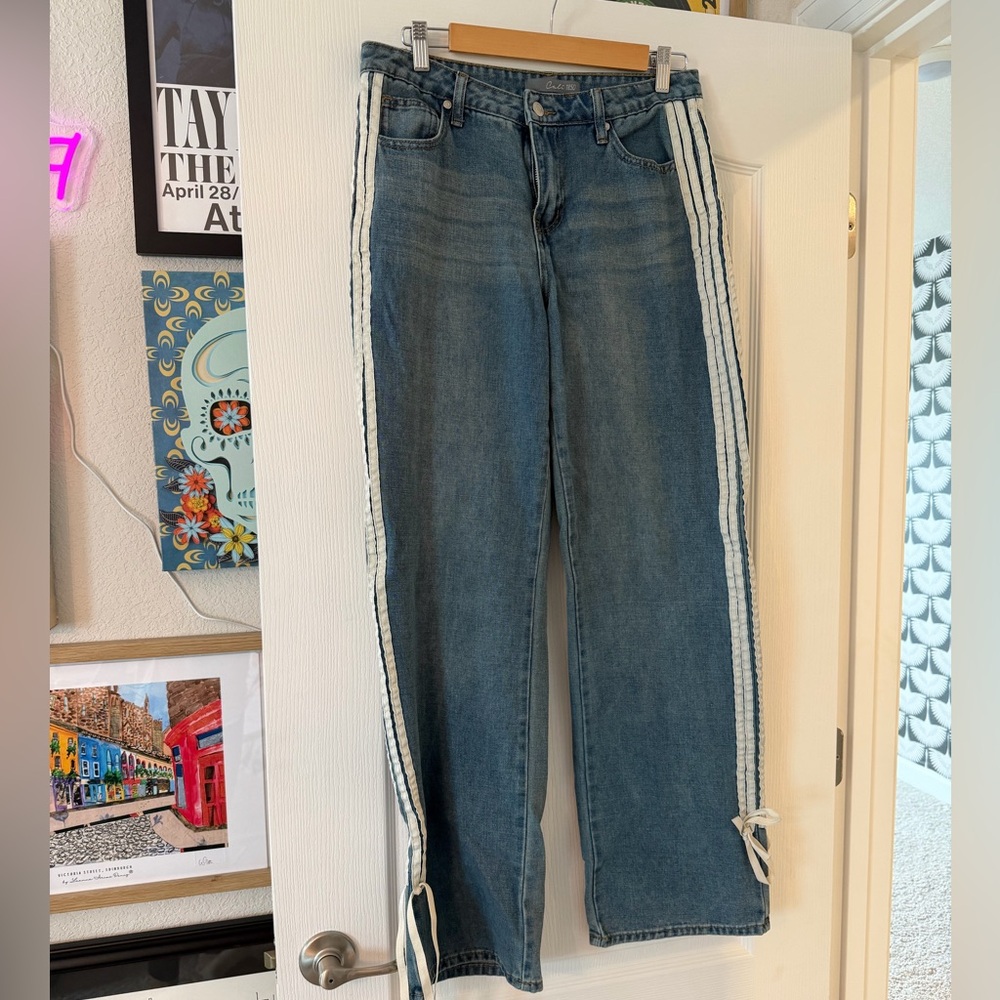 Women’s Blue Denim Track-Style Jeans with Side Stripes and Bow Detail size 29